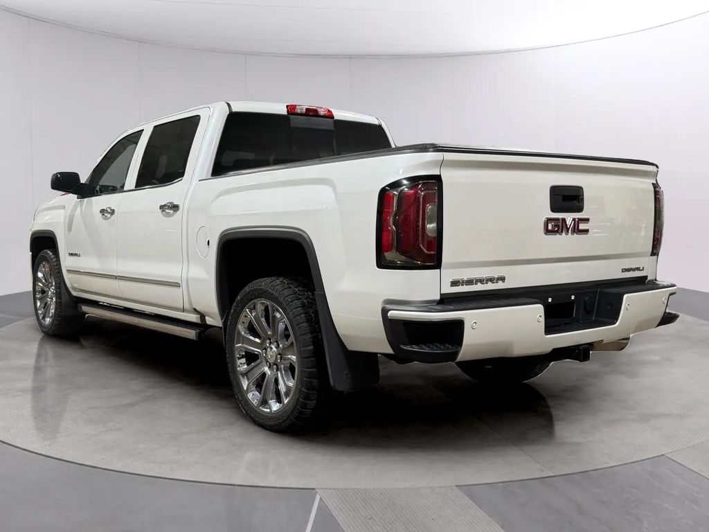 Used 2016 White Frost Tricoat GMC Denali image 5