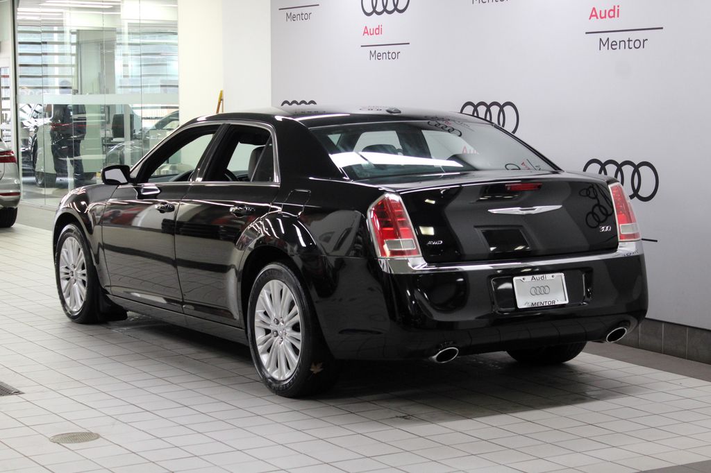 Thumbnail: 2013 Chrysler 300 - 4