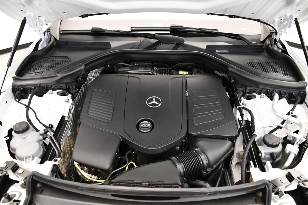 Thumbnail: 2025 Mercedes-Benz GLC - 11