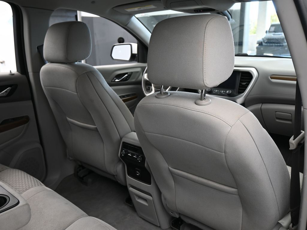 Used 2019 Summit White GMC SLE-2 image 46