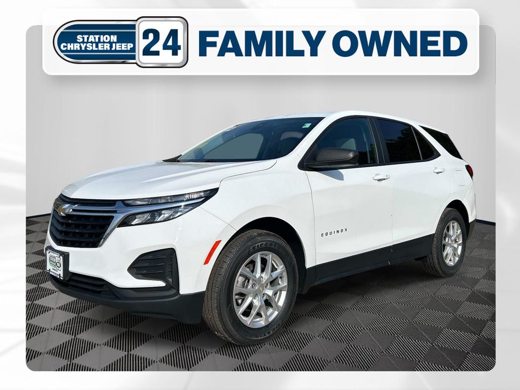 Summit White 2022 Chevrolet Equinox SUV / Crossover Four-Wheel Drive 6-Speed Automatic Overdrive