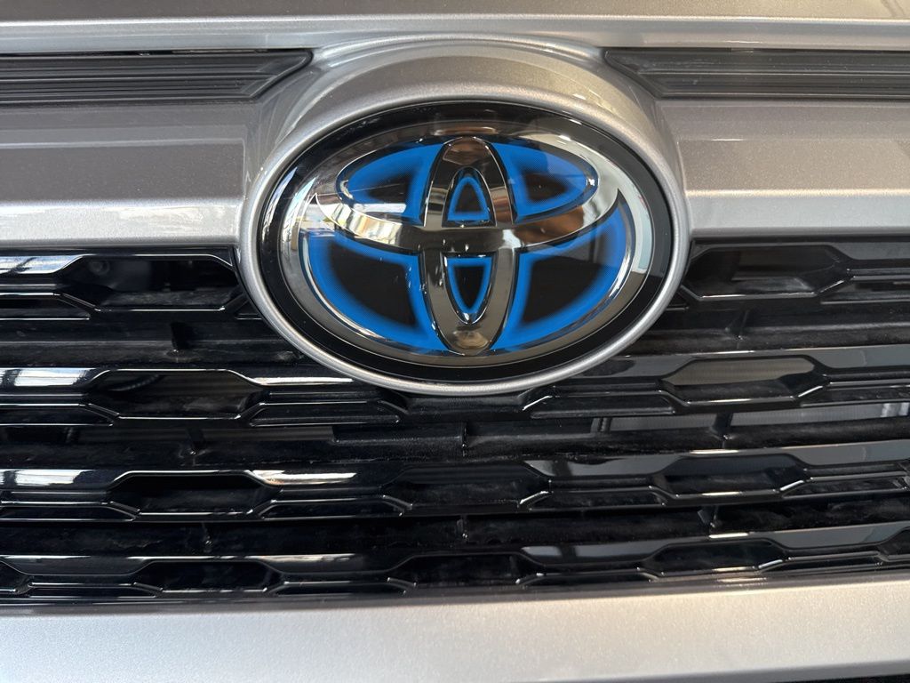 Thumbnail: 2023 Toyota RAV4 - 15