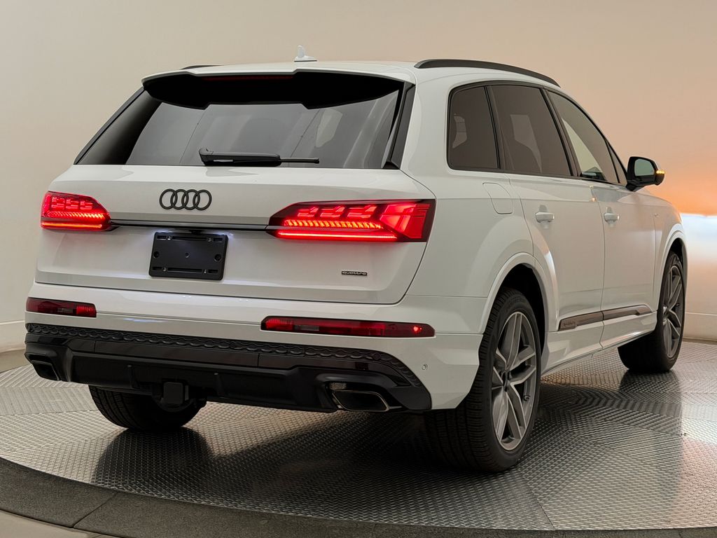 Thumbnail: 2026 Audi Q7 - 7
