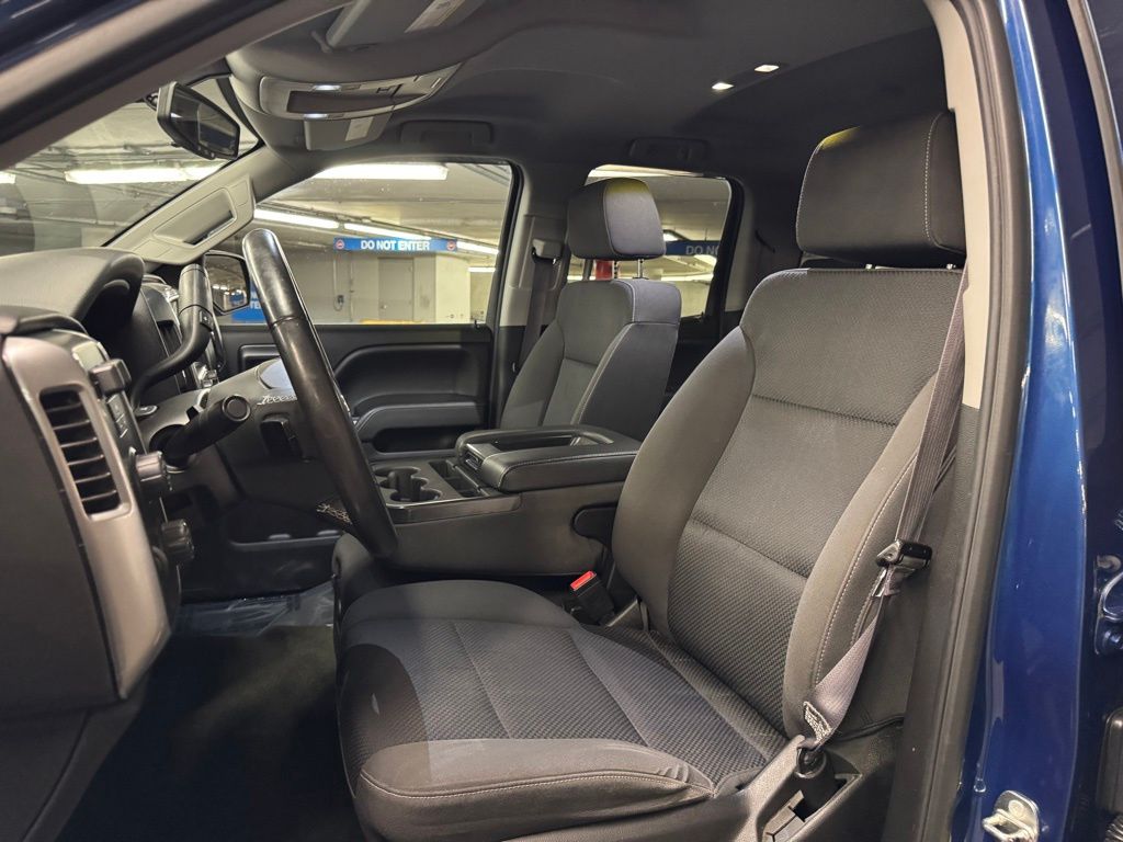 2017 Chevrolet Silverado 1500 LT photo 12