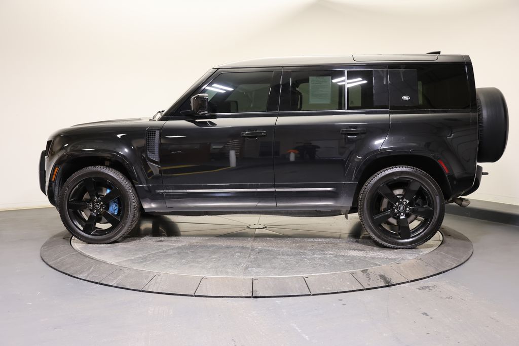 Thumbnail: 2022 Land Rover Defender - 2