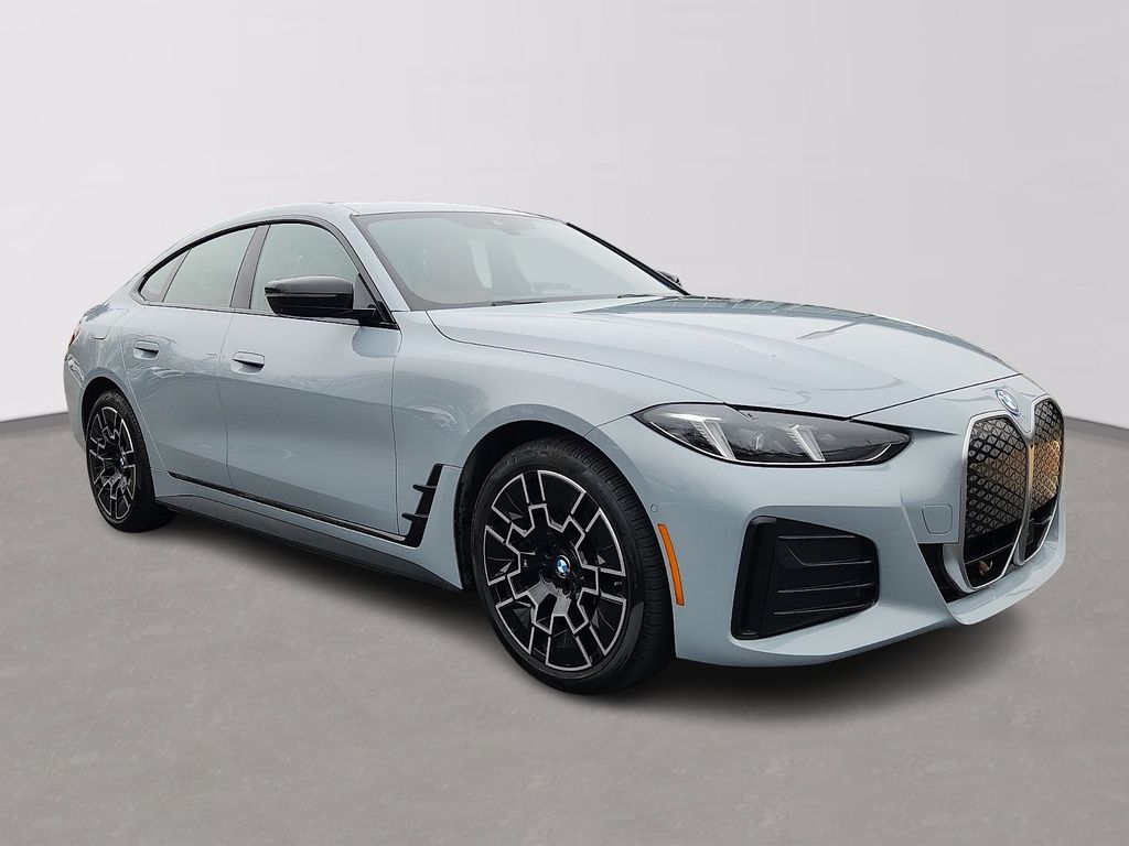 Thumbnail: 2025 BMW i4 - 3