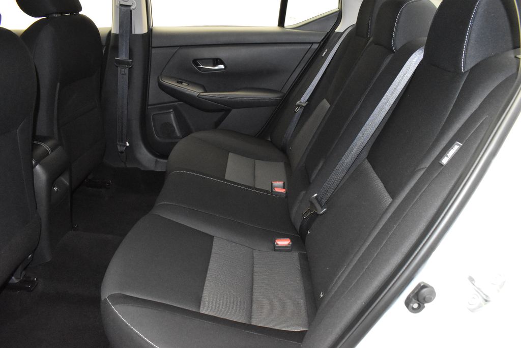 2022 Nissan Sentra SV 32