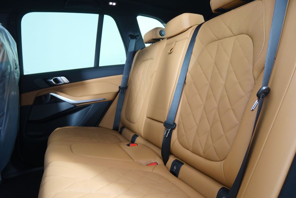 Thumbnail: 2026 BMW X5 - 15