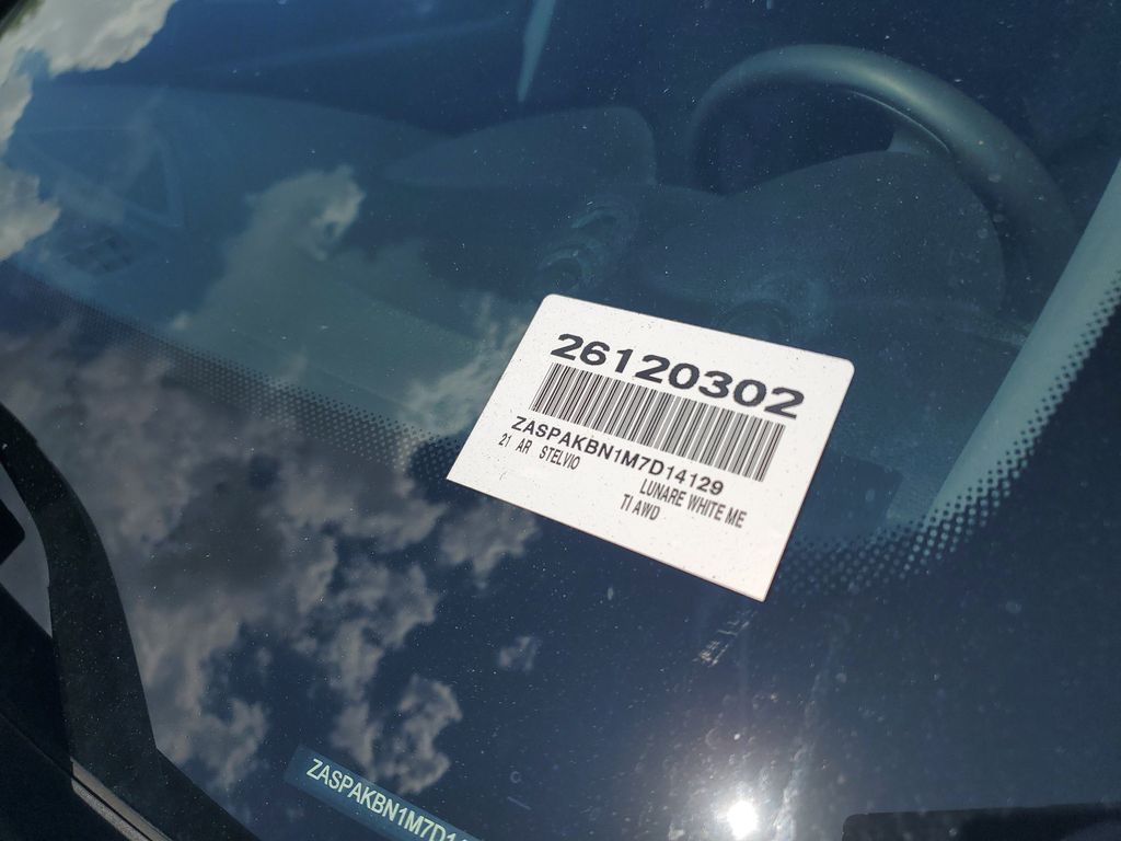 2021 Alfa Romeo Stelvio - $17,888