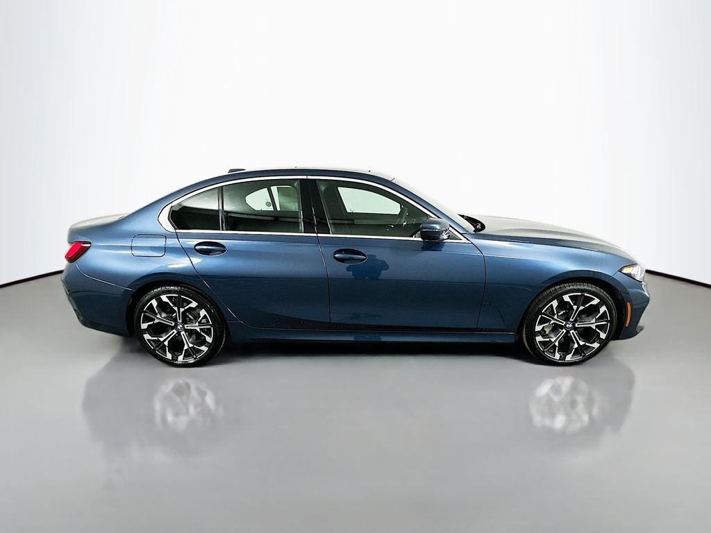 Thumbnail: 2026 BMW 3 Series - 4
