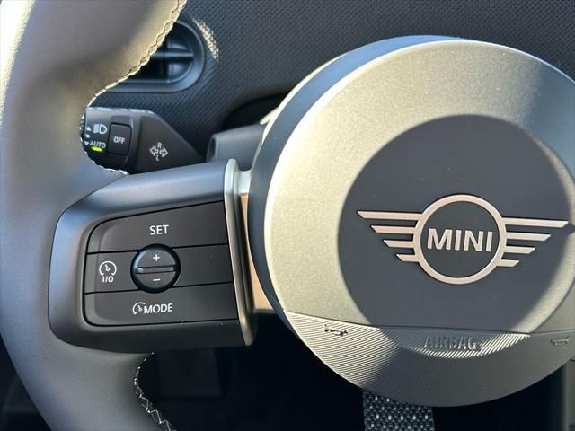Thumbnail: 2026 MINI Cooper - 19