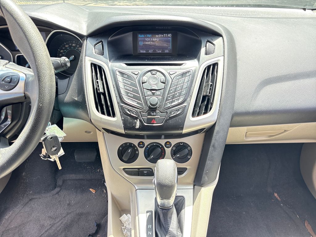 Used 2012 Green Ford SE image 23