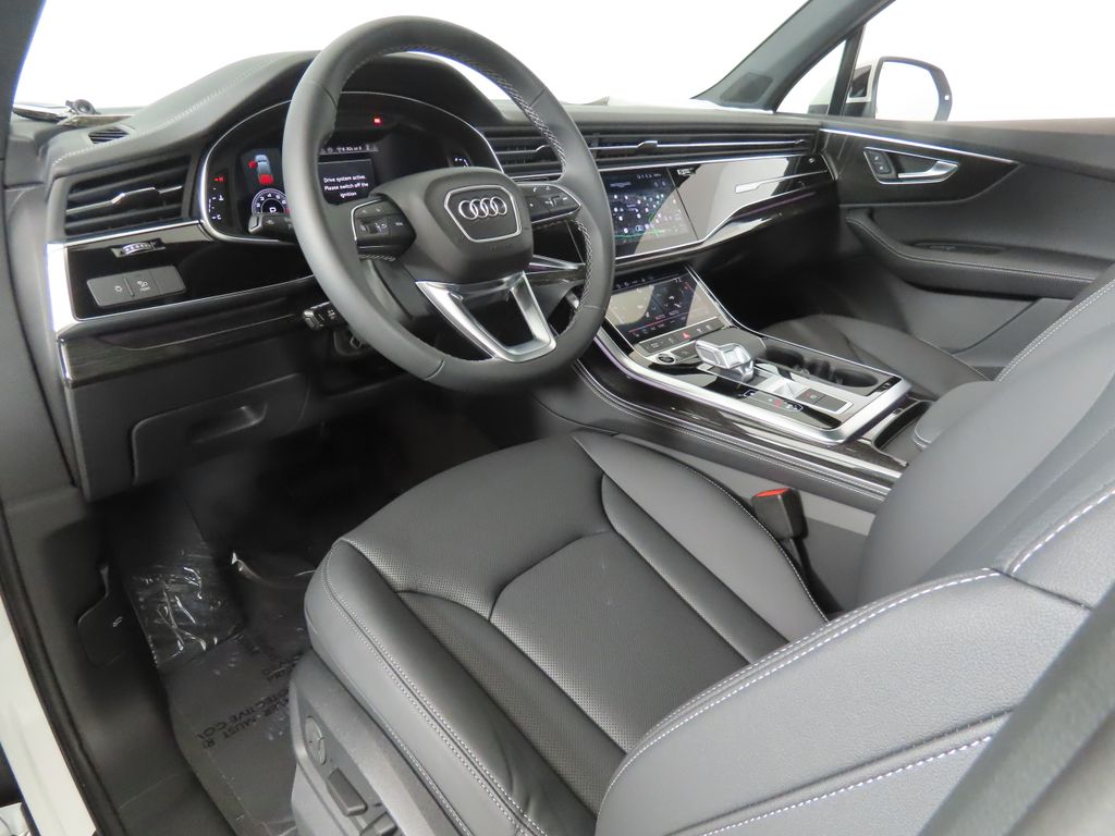 Thumbnail: 2026 Audi Q7 - 25