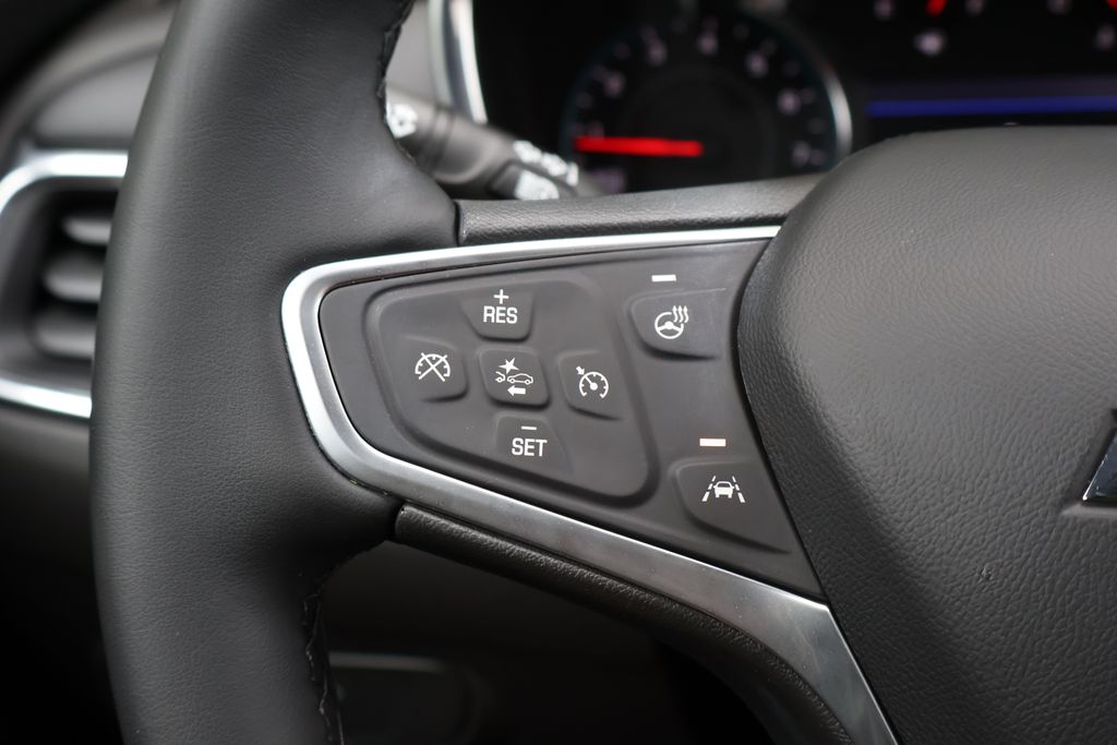 Thumbnail: 2023 Chevrolet Equinox - 32
