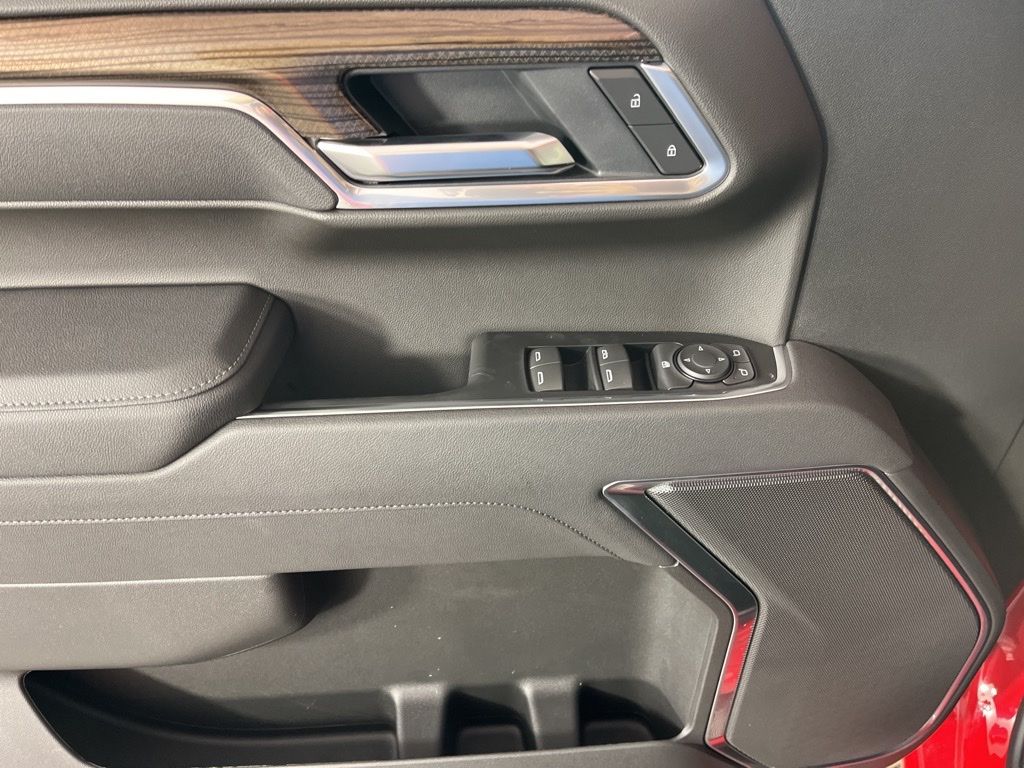 Thumbnail: 2026 Chevrolet Silverado 1500 - 24