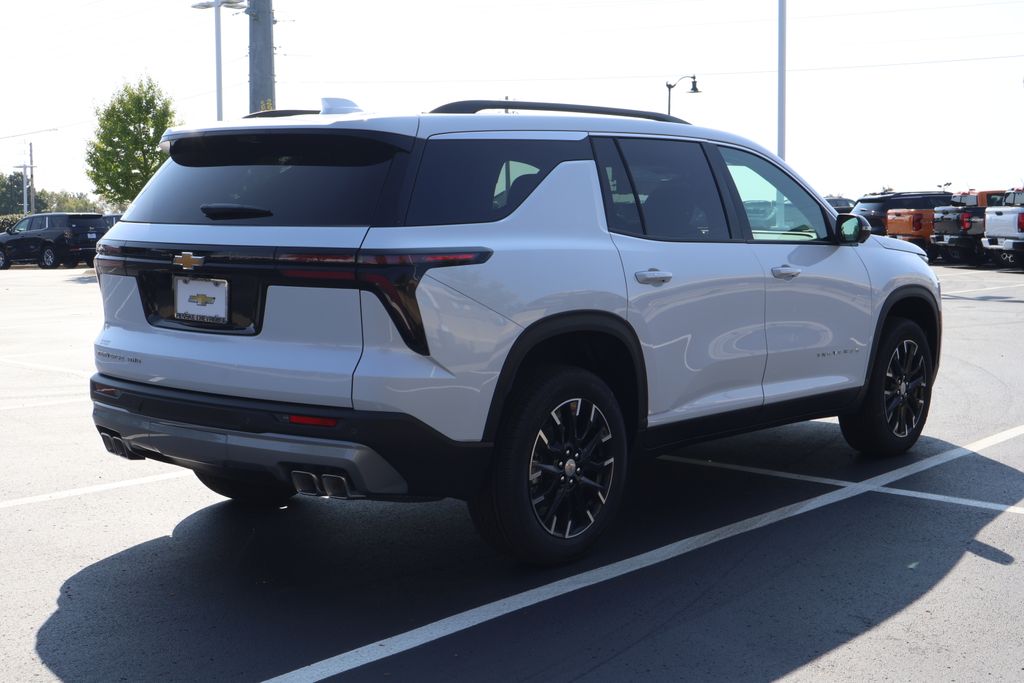 Thumbnail: 2026 Chevrolet Traverse - 8