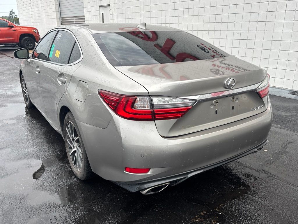Used 2017 Lexus ES Sedan
