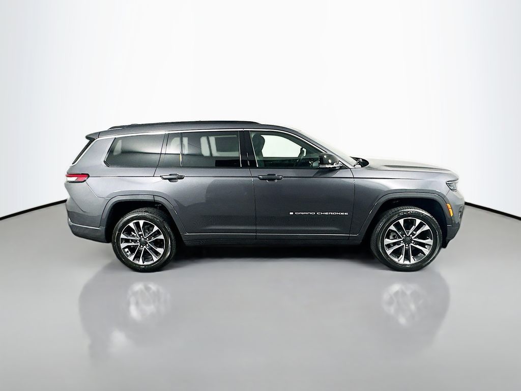 New 2025 Gray Jeep Overland image 8