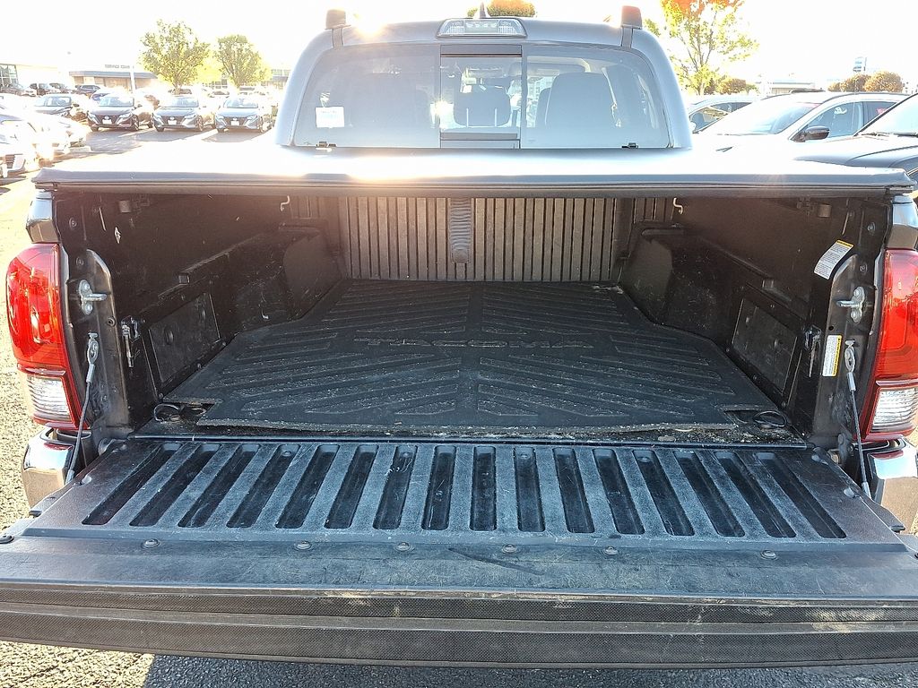 Thumbnail: 2018 Toyota Tacoma - 29