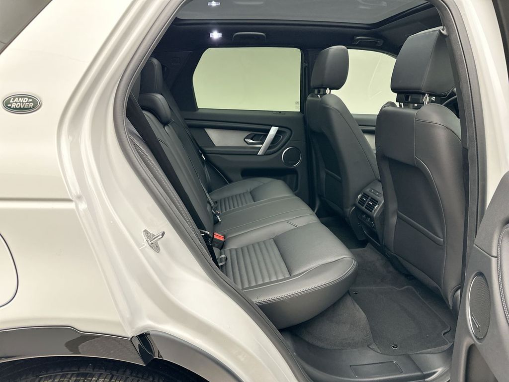 Thumbnail: 2025 Land Rover Discovery Sport - 5
