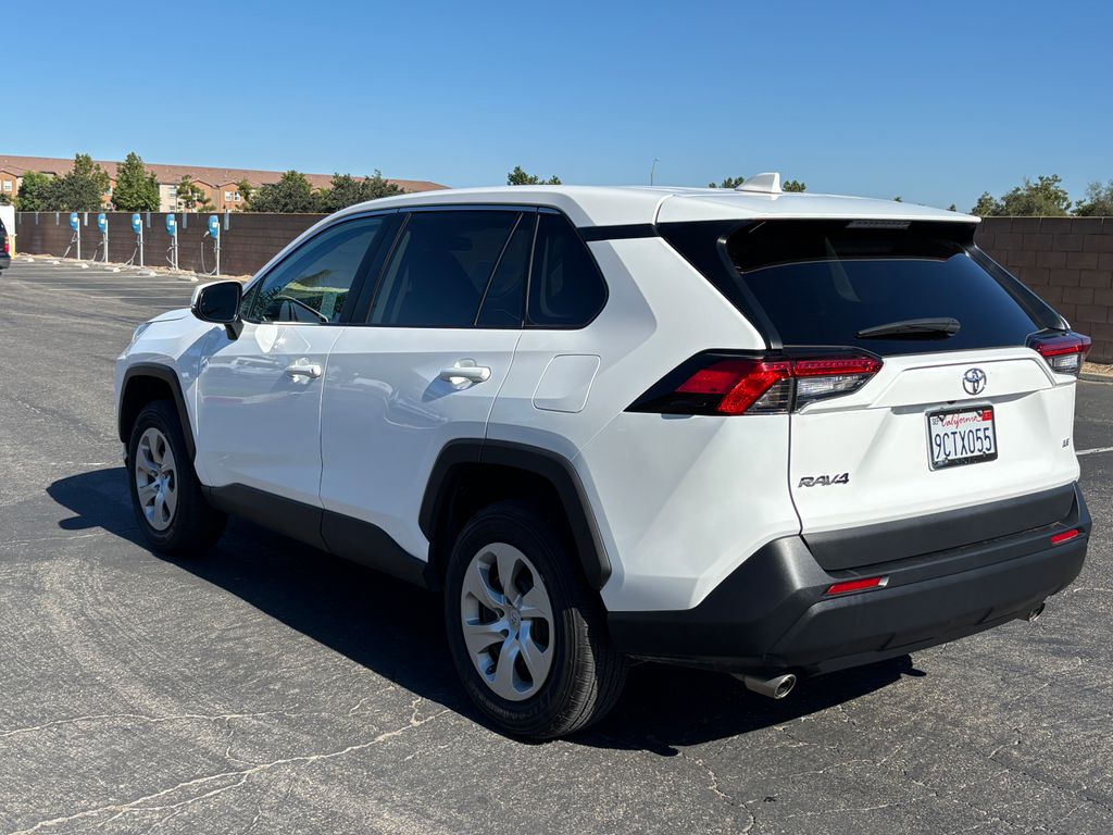 Thumbnail: 2022 Toyota RAV4 - 7