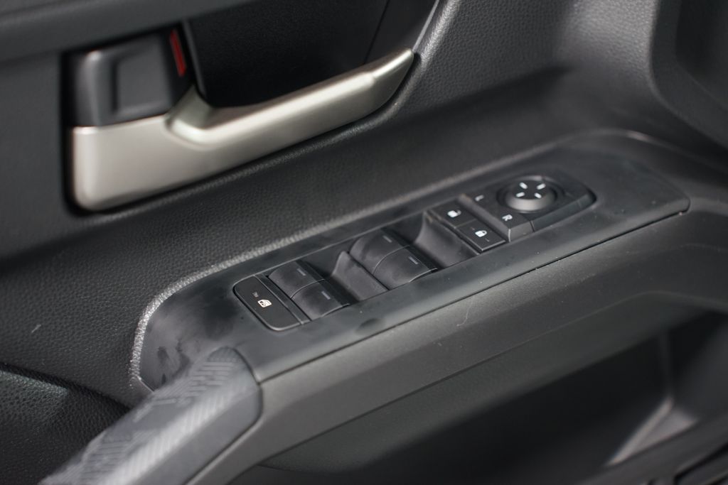 2025 Toyota Tacoma TRD Sport 32