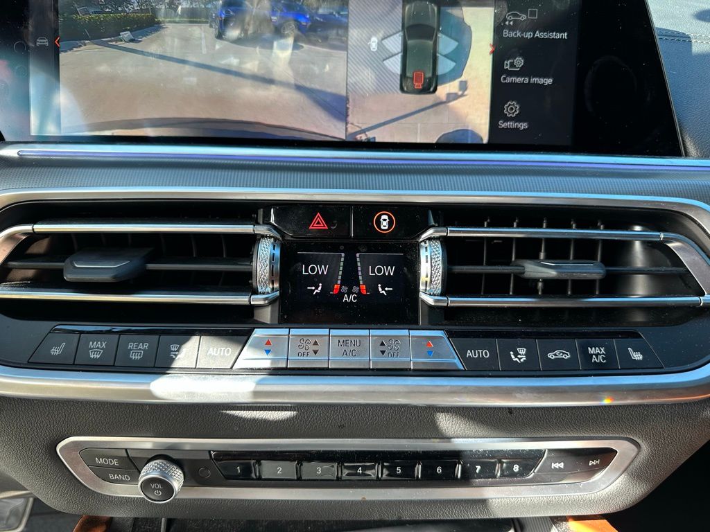 Thumbnail: 2023 BMW X6 - 22