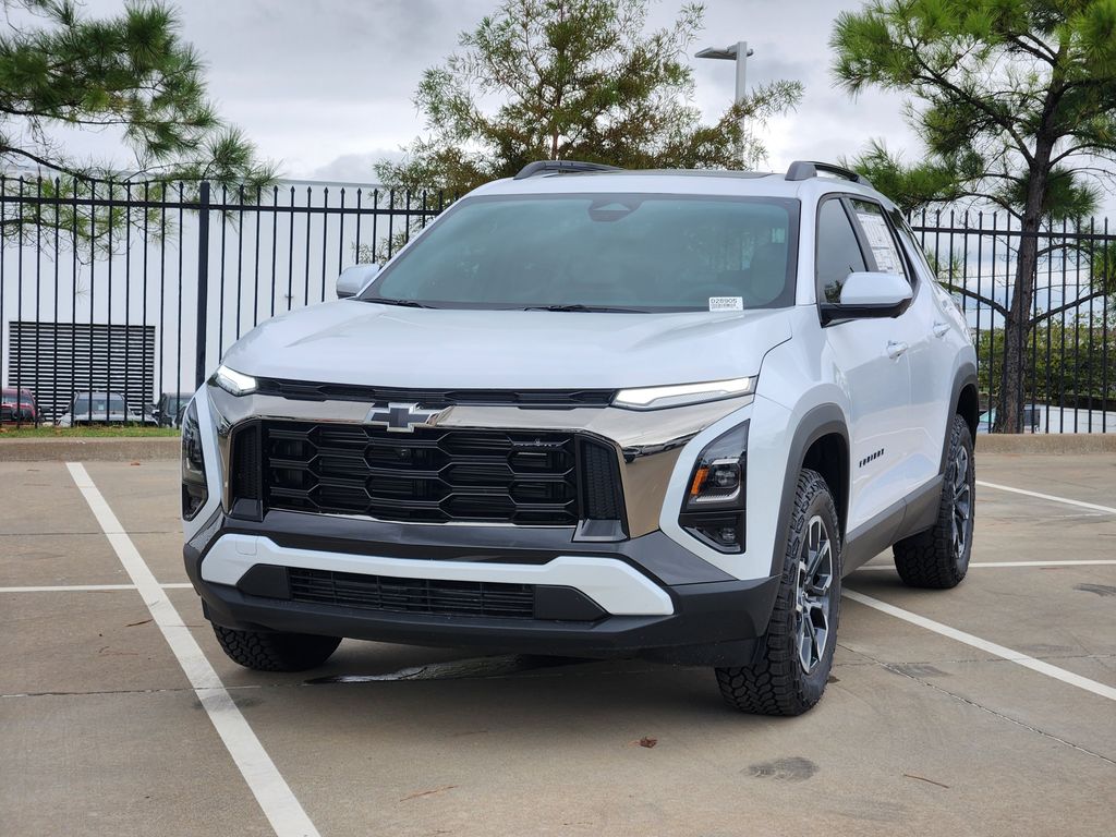 2026 Chevrolet Equinox ACTIV photo 2