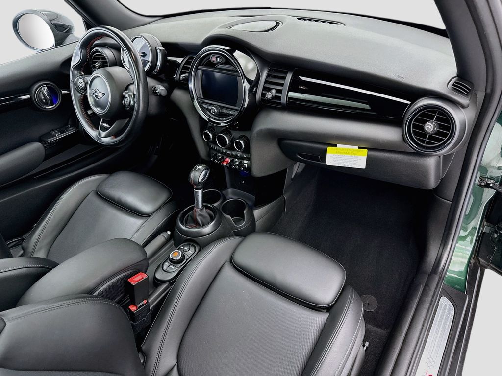 Used 2019 Green MINI Signature image 15
