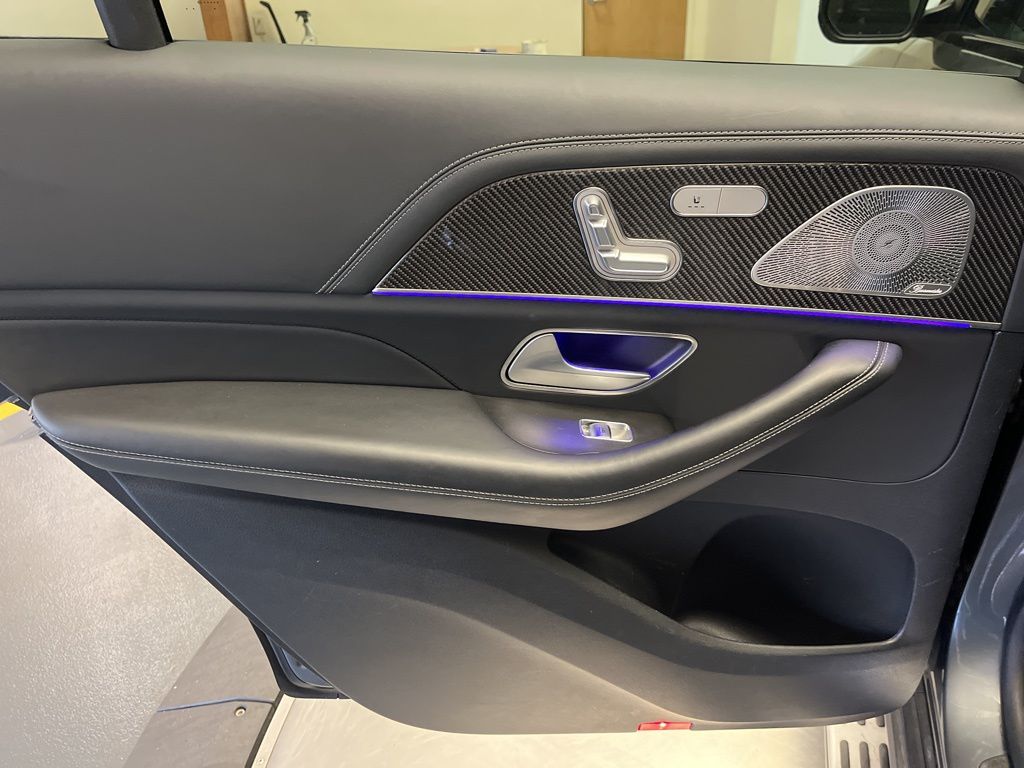 Thumbnail: 2021 Mercedes-Benz GLS - 26