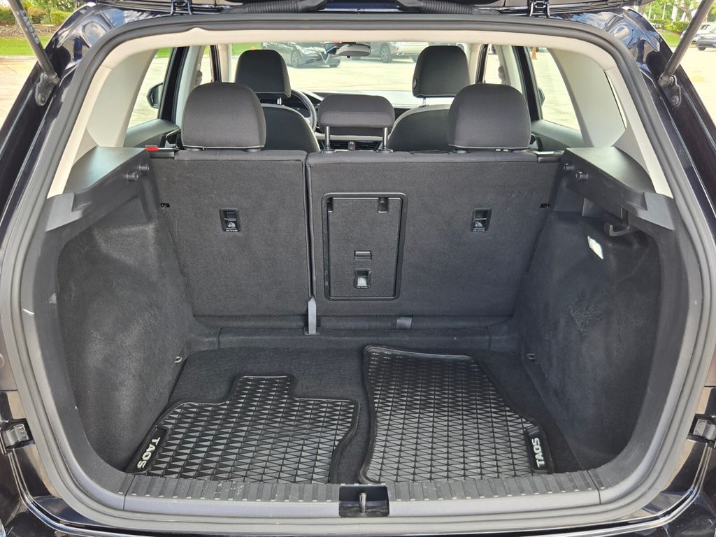 2024 Volkswagen Taos - $17,977