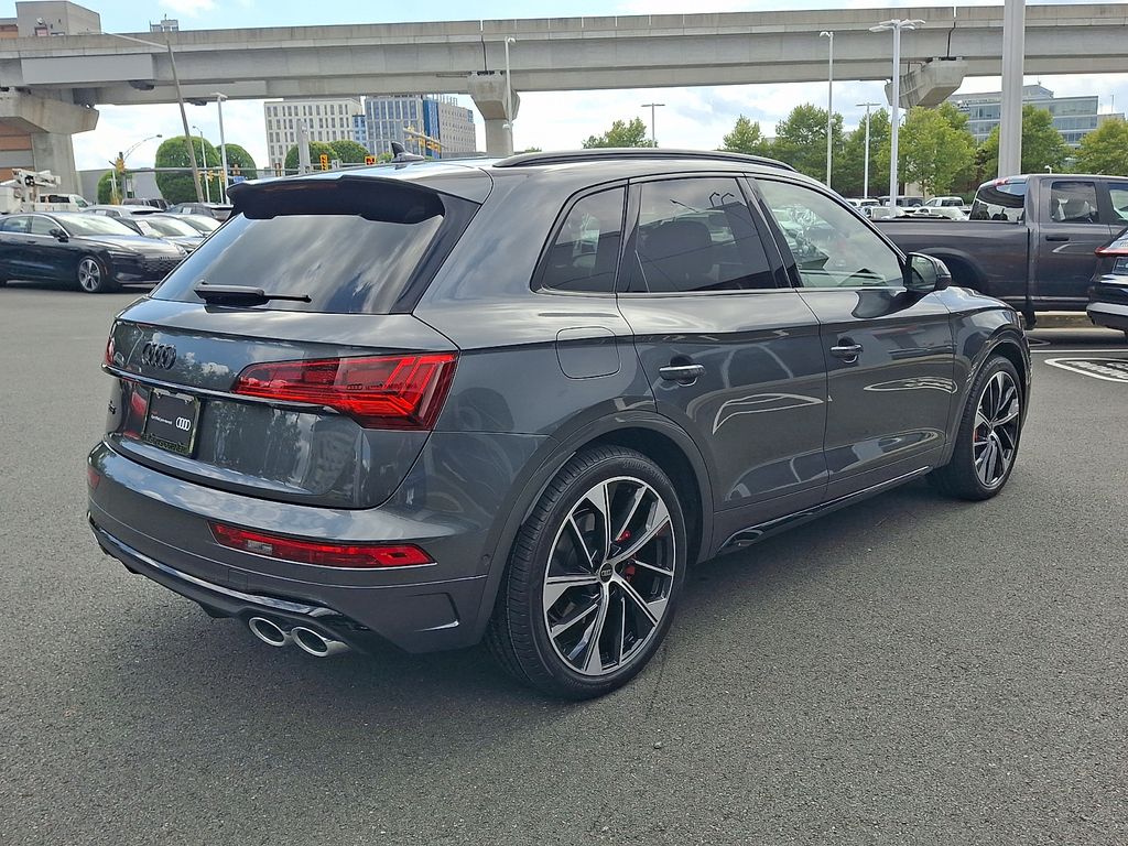 Thumbnail: 2024 Audi SQ5 - 4