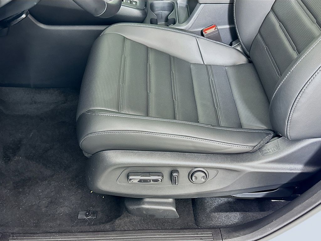2025 Honda CR-V EX-L 19