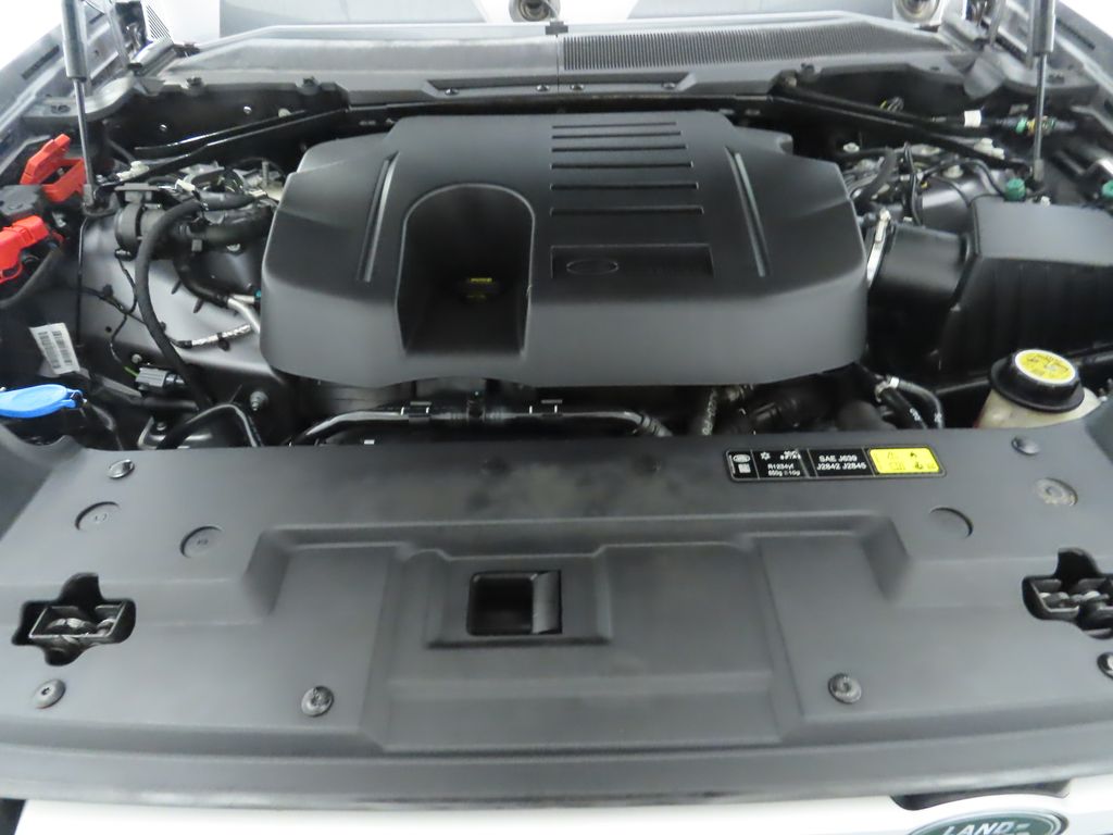 Thumbnail: 2022 Land Rover Defender - 29