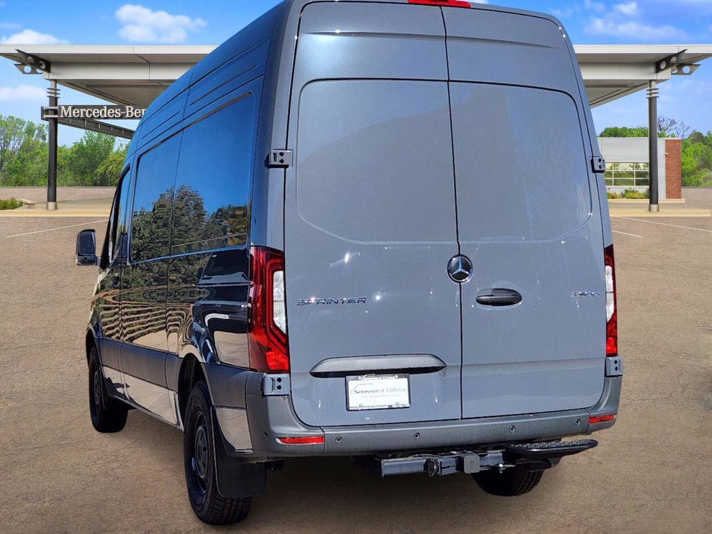 2024 Mercedes-Benz Sprinter 2500 Cargo 144 WB 4