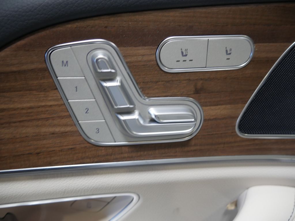 Thumbnail: 2026 Mercedes-Benz GLE - 17