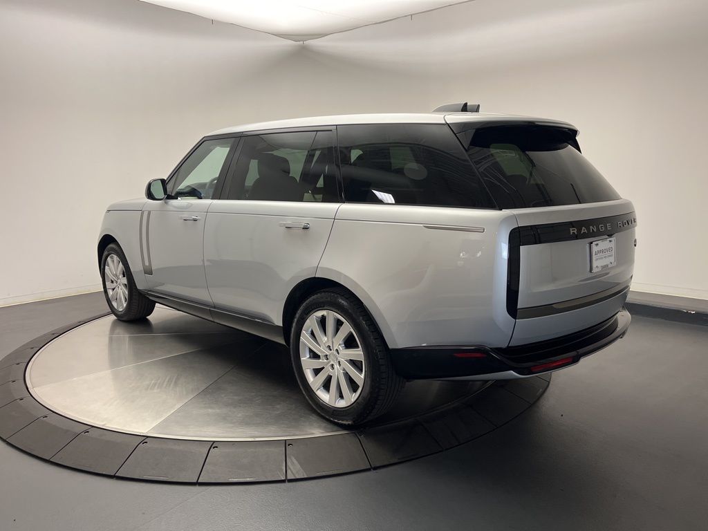 Thumbnail: 2023 Land Rover Range Rover - 3