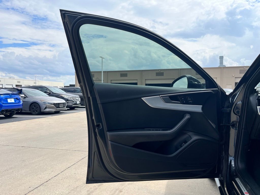 Thumbnail: 2019 Audi A4 - 29