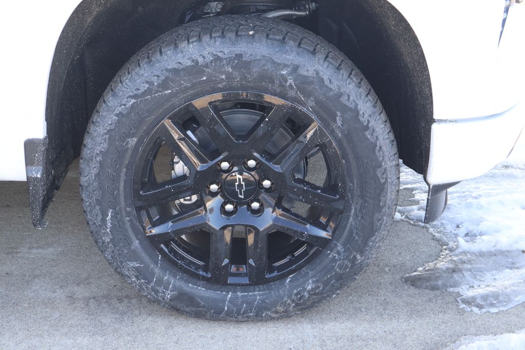 Thumbnail: 2026 Chevrolet Silverado 1500 - 10