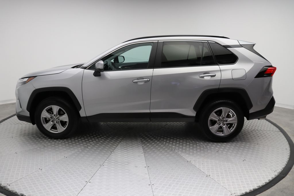 2023 Toyota RAV4 XLE 12