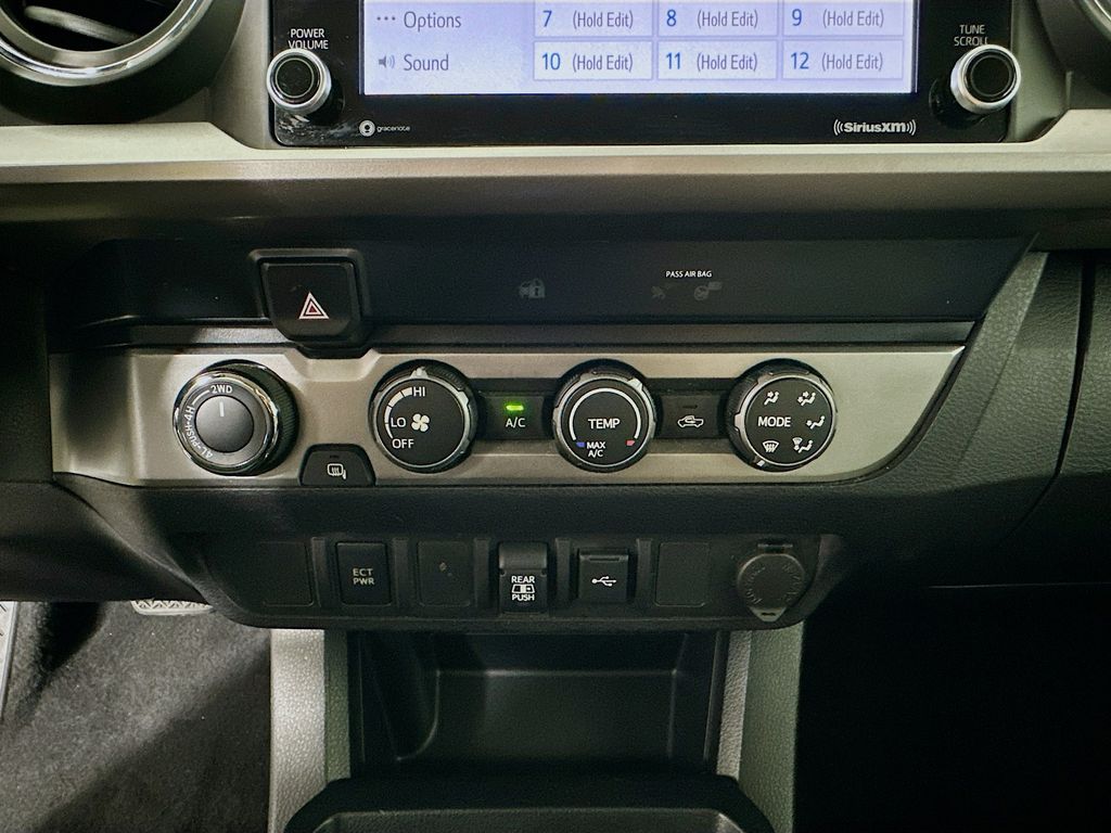 Thumbnail: 2020 Toyota Tacoma - 15