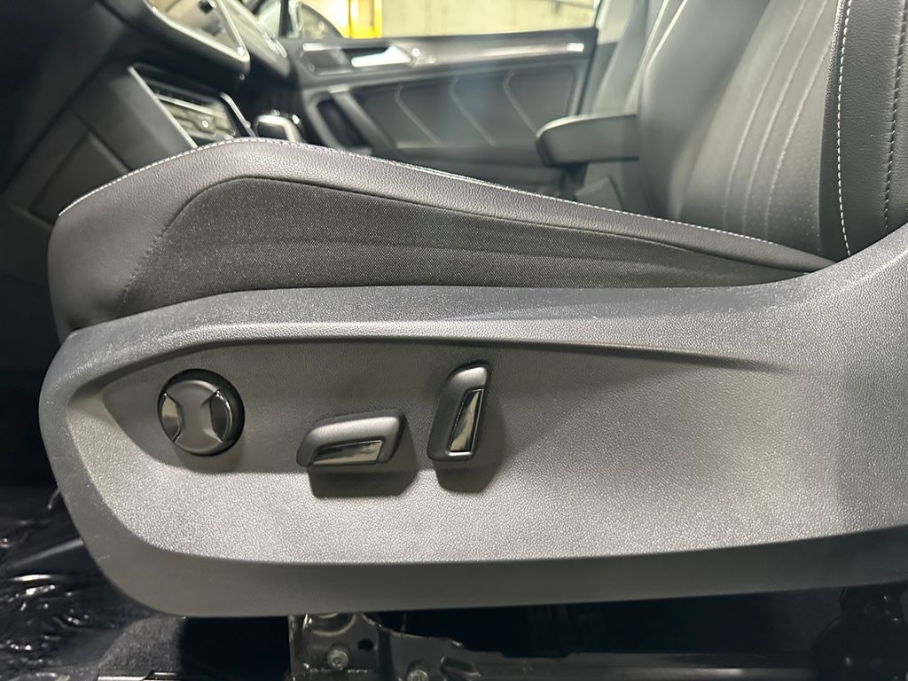 2022 Volkswagen Tiguan 2.0T SE photo