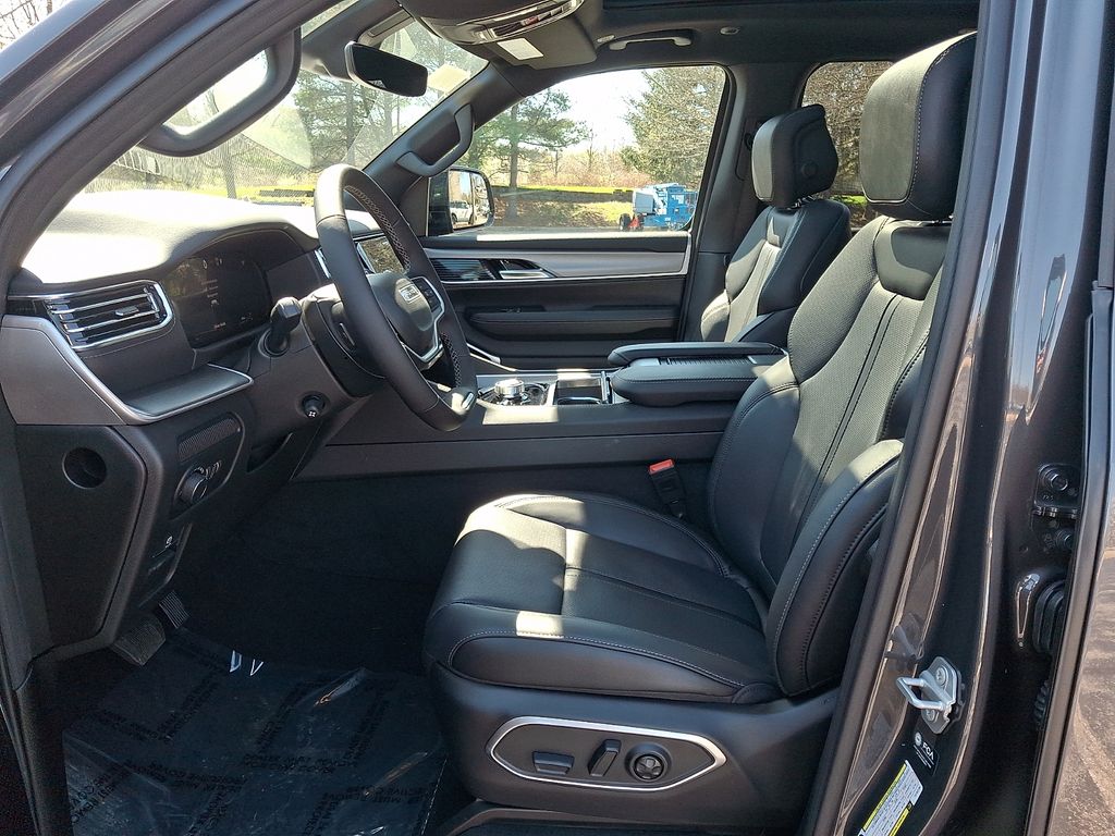 New 2026 Jeep Grand Wagoneer L SUV