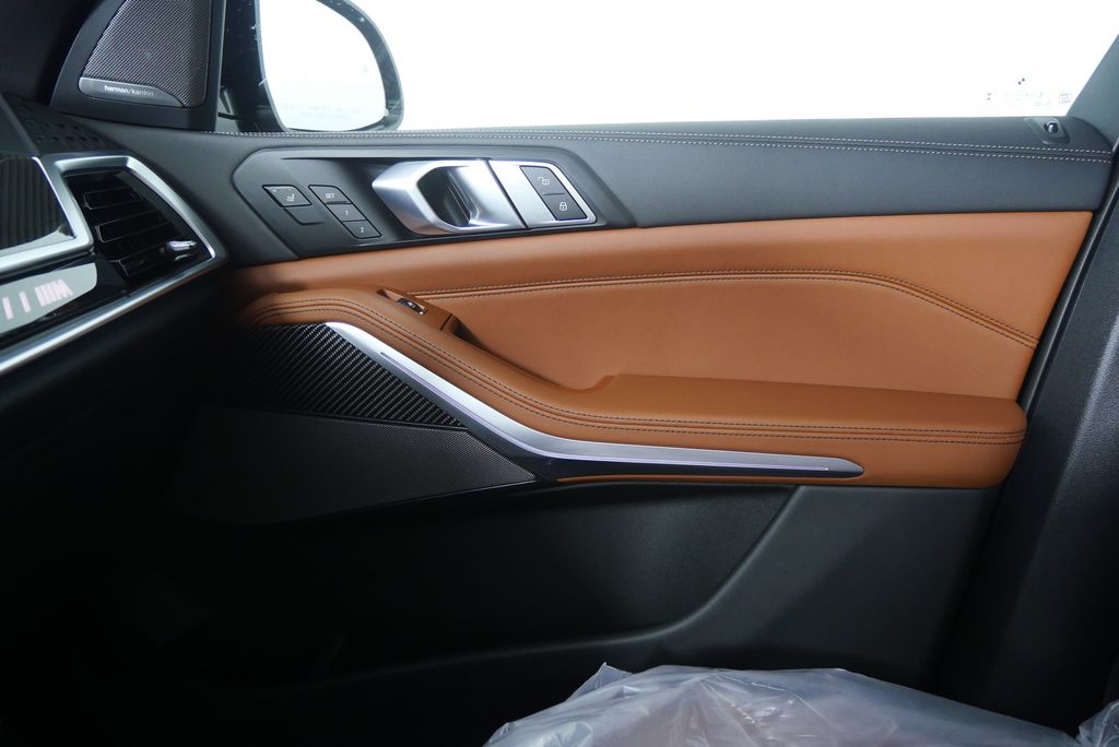 Thumbnail: 2026 BMW X5 - 24