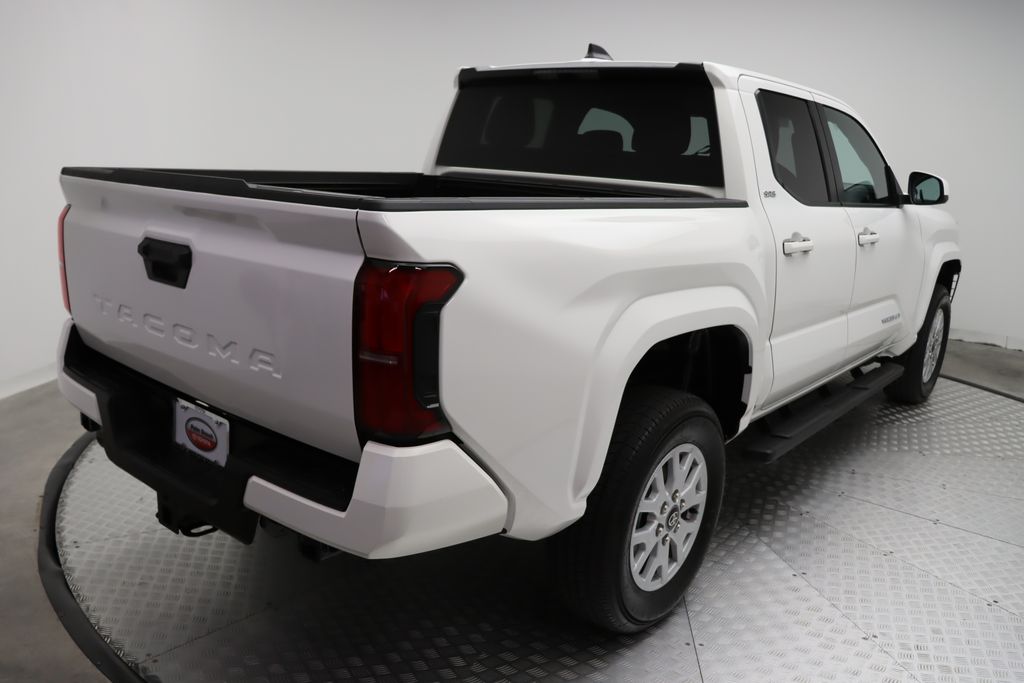 Thumbnail: 2024 Toyota Tacoma - 8