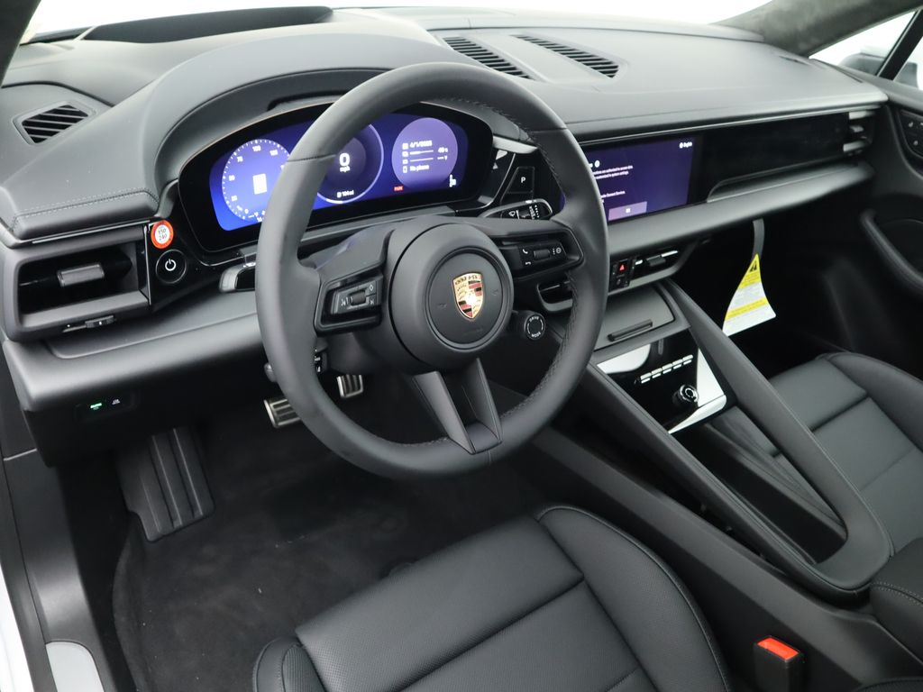 Thumbnail: 2025 Porsche Macan - 4