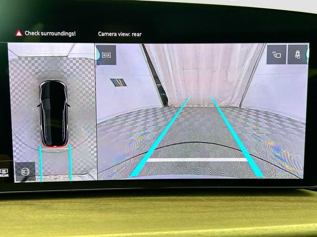 Thumbnail: 2025 Audi Q5 - 16