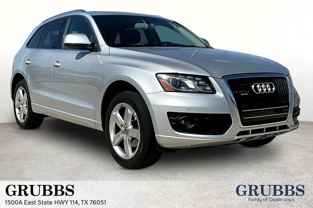 Silver 2010 Audi Q5 SUV / Crossover All-Wheel Drive 6-Speed Automatic