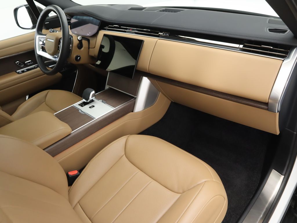 Thumbnail: 2024 Land Rover Range Rover - 17