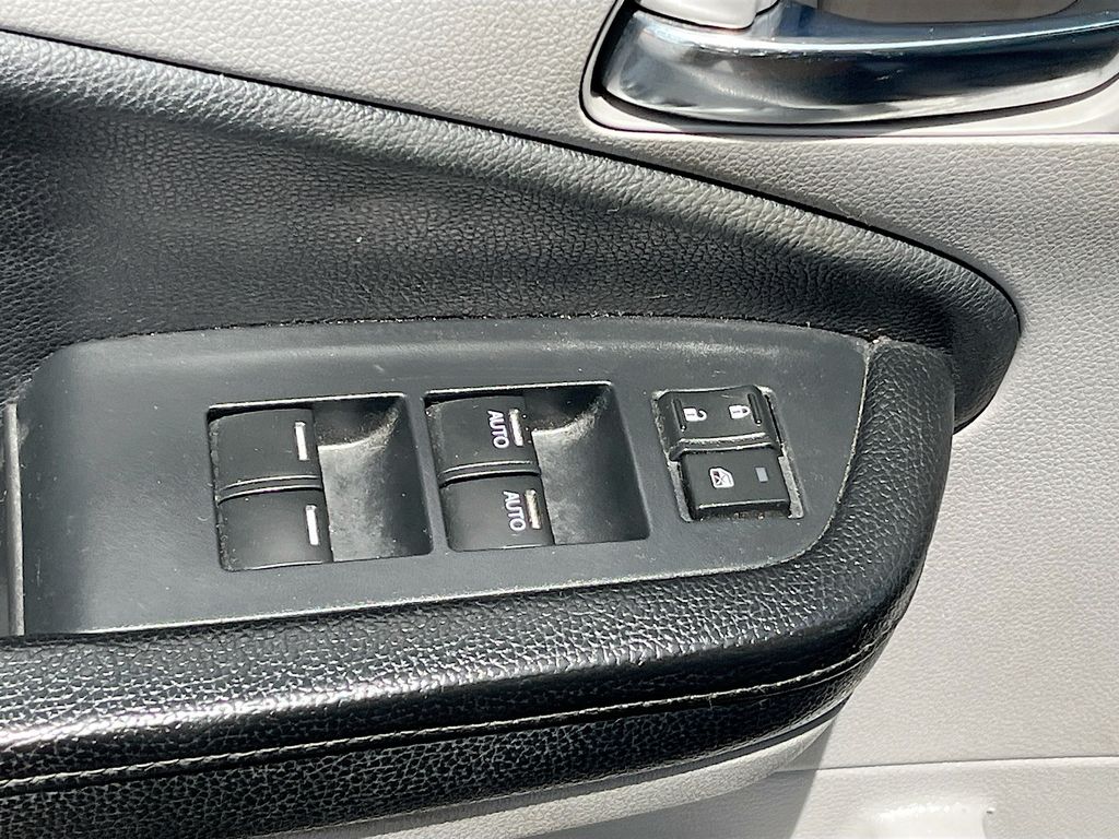 Used 2021 Gray Honda EX-L image 17